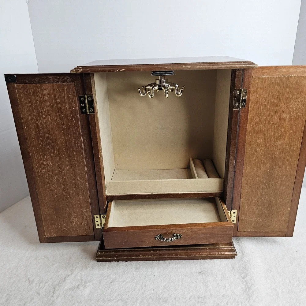 N/A vintage wooden